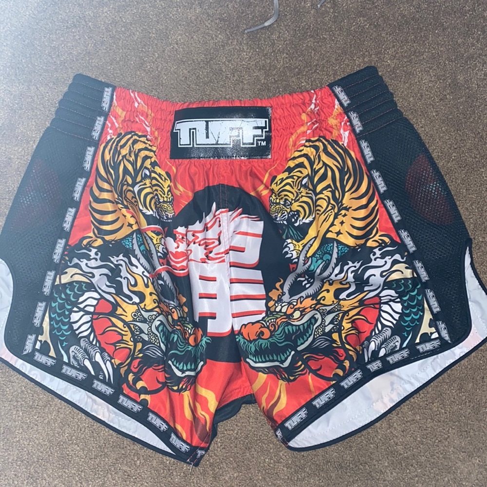 MUAY THAI SHORTS - DRAGON DESIGN